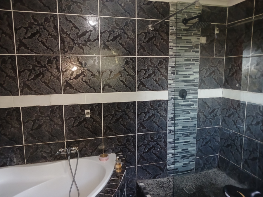 3 Bedroom Property for Sale in Haven Hills Eastern Cape